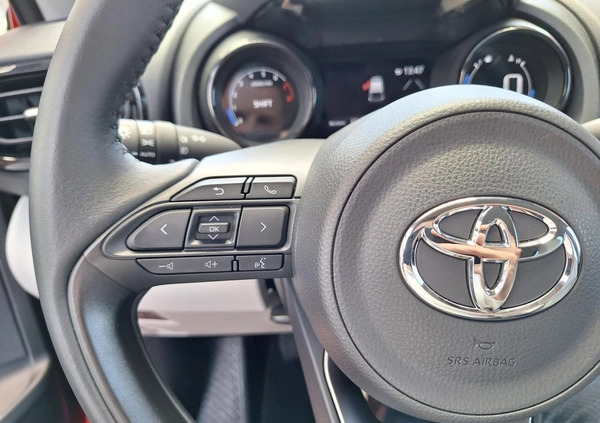 Toyota Yaris cena 89900 przebieg: 2000, rok produkcji 2023 z Olsztynek małe 211